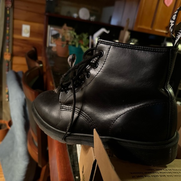 Black Dr. Martens - Picture 6 of 9